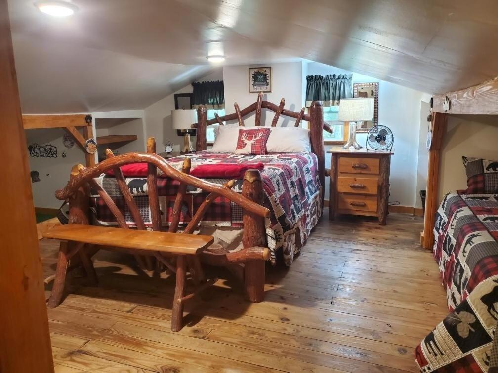 Pet Friendly Creekside Cabin Kooser St Park Somerset Exterior foto