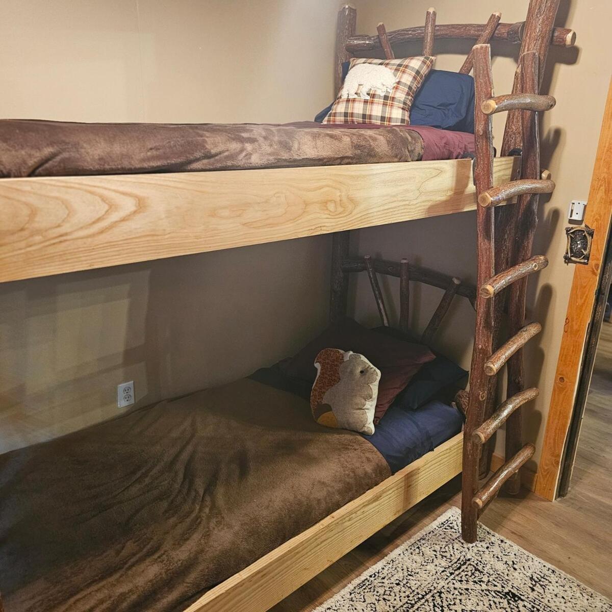 Pet Friendly Creekside Cabin Kooser St Park Somerset Exterior foto