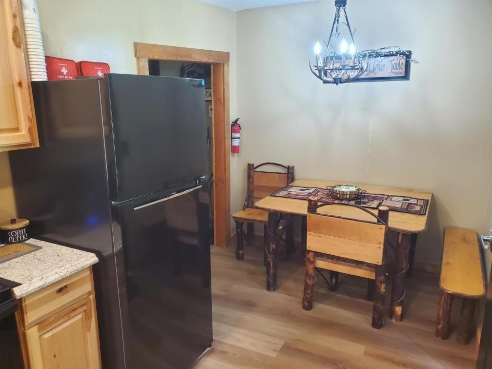 Pet Friendly Creekside Cabin Kooser St Park Somerset Exterior foto